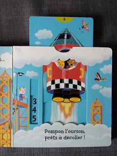 Dans sa bibliothèque, il y a... #1