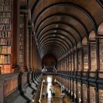 DUBLIN : La bibliothèque de Trinity College