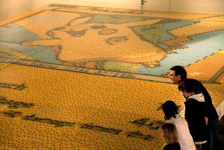 Pokémon marque son entrée dans le livre des records La plus grande carte Pokémon du monde livre des records Quentin Devine259