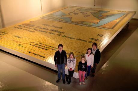 Pokémon marque son entrée dans le livre des records La plus grande carte Pokémon du monde livre des records Quentin Devine2566