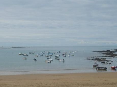 21 choses qui nous rendent extrêmement jaloux de l’Espagne Les petites plages où on peut manger du poisson frais