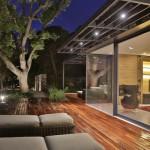 ARCHI : STONE COVERED HOME