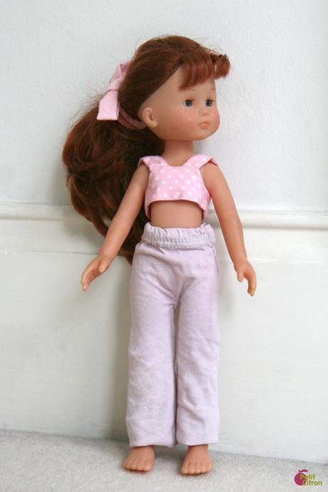 Nouveau DIY : un pantalon de poupée à partir d’un drap housse