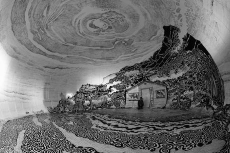Fresque à 360° par Oscar Oiwa