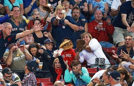 Quand la balle rencontre les spectateurs, cela peut faire mal