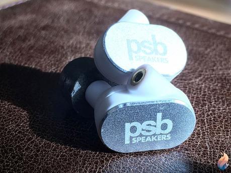PSB Speakers M4U 4: des mini speakers pour vos oreilles! PSB Speakers M4U 4: des mini speakers pour vos oreilles!
