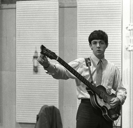 Pourquoi Paul McCartney veut-il récupérer ses droits sur les chansons des Beatles ?