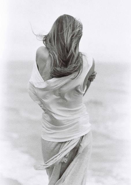 Une belle réthorique poétique, qui donne sans nul doute, du confort à l’esprit, y compris aux sens!Je ne sais pas …………………….. — A l’encre de mes mots