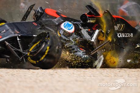 Accident - Fernando Alonso - Melbourne 2016