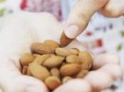 Pour perdre ventre: Mangez amandes