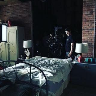 Bella Heathcote nous livre quelques photos BTS du tournage de Fifty Shades Darker