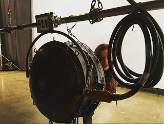 Bella Heathcote nous livre quelques photos BTS du tournage de Fifty Shades Darker