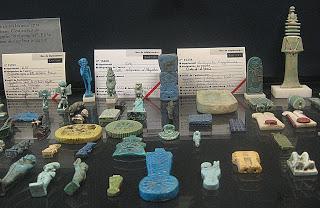 Quelques amulettes conservées au Louvre