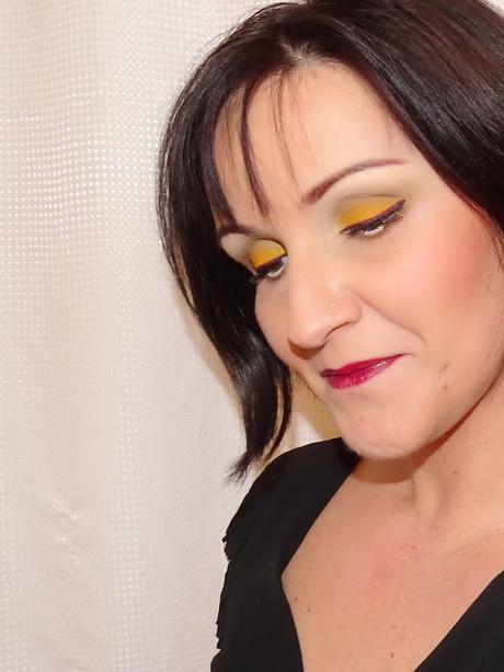 Mix it up Red and Yellow, pour le Monday Shadow Challenge !