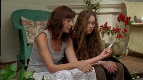 La star de Fear the Walking Dead dans le court métrage Jigsaw Girl #1