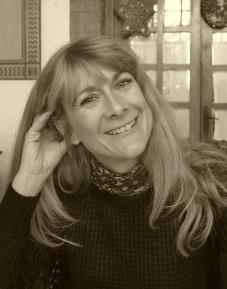 Interview de Florentine Hennon – « J’écris pour transformer les gens en de magnifiques personnages de romans »