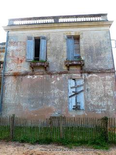 Domaine de Certes, Bassin d'Arcachon: Bâtisse en ruine!  Domain of Certes Arcachon Basin: Converted ruined!