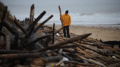 Le trait de côte a reculé de plus de 10 m. à certains endroits du littoral de la Charente-Maritime, comme ici à l'Île-de-Ré © Maxppp