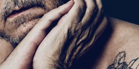 Toujours debout - Renaud -  est déjà N°1 sur iTunes 