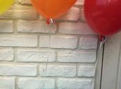 Inspiration fêtes d’anniversaire madeleines citron décoration ballons