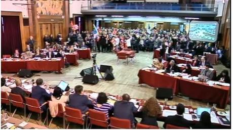 MONTREUIL-SOUS-BOIS (93): Plus de 300 AGENTS MUNICIPAUX au conseil municipal, face à des élus sourds à leurs revendications