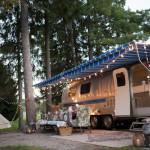 EVASION : Des bus scolaires transformés en habitations roulantes EVASION : Des bus scolaires transformés en habitations roulantes