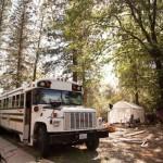 EVASION : Des bus scolaires transformés en habitations roulantes EVASION : Des bus scolaires transformés en habitations roulantes