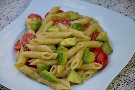 Salade de pâtes tomates avocat Salade de pâtes tomates avocat
