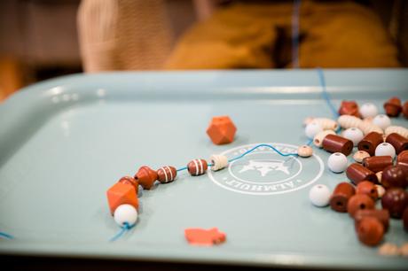 A propos de motricité fine #1 – les perles en bois