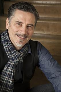 Tiburce Oger (photo de Isabelle Franciosa) editions Rue de Sèvres