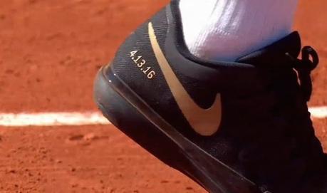 Peut-on rentrer sur un court de tennis avec des chaussures « Made in » NBA?