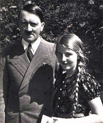 Geli Raubal et Adolf Hitler
