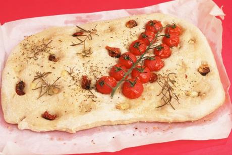 Focaccia aux tomates - Recette italienne © Recettes d'ici et d'ailleurs