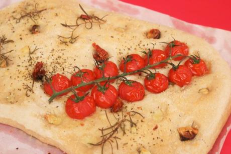 Focaccia aux tomates - Recette italienne © Recettes d'ici et d'ailleurs