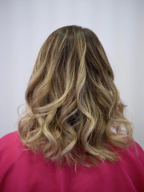 Beauté: Hair Painting by Océane Avakian