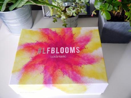 Lookfantastic-blooms-box-1-Charonbellis