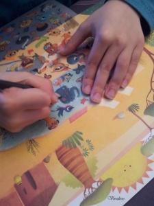 Jouer et découvrir #27 - décalcomanies animaux et paysages (Djeco)