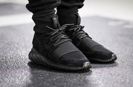 S74794-adidas-Tubular-Doom-Triple-Black-02