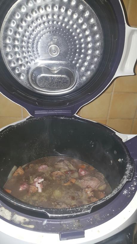 Bœuf bourguignon, pommes vapeur a point Bœuf bourguignon, pommes vapeur a point