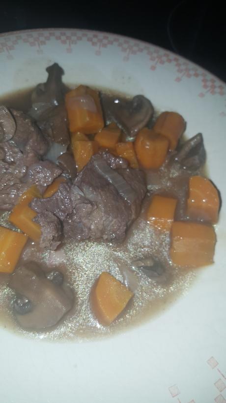 Bœuf bourguignon, pommes vapeur a point Bœuf bourguignon, pommes vapeur a point