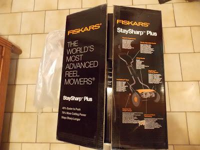 Test de la tondeuse manuelle Fiskars Staysharp Plus
