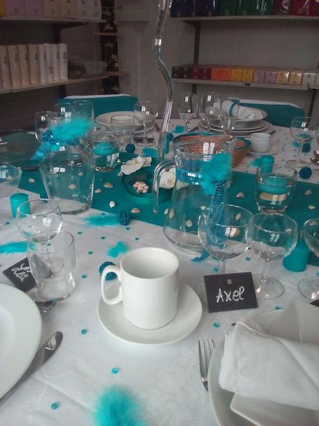 Ma table bleu turquoise