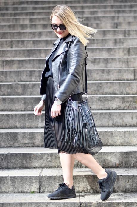 #4 LBES: All Black #4 LBES: All Black