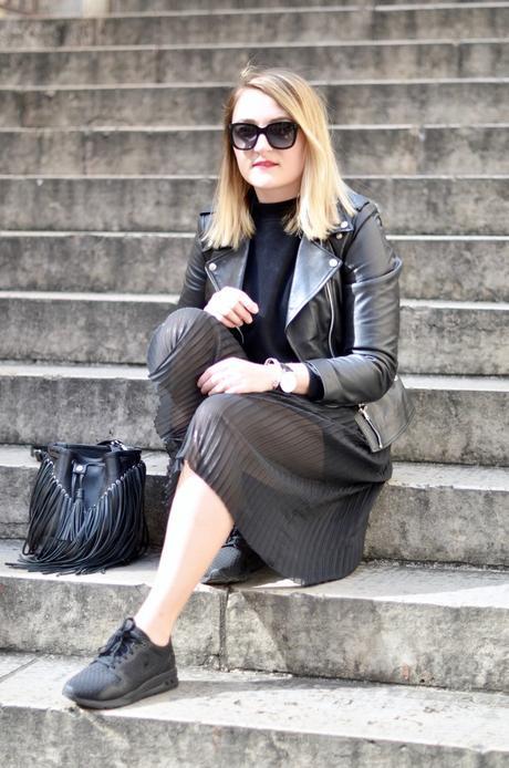 #4 LBES: All Black #4 LBES: All Black