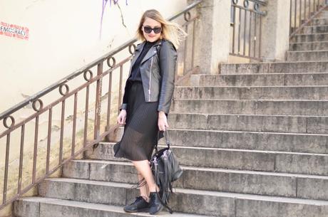 #4 LBES: All Black #4 LBES: All Black