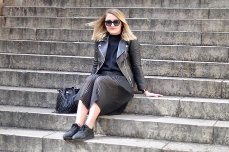 #4 LBES: All Black #4 LBES: All Black