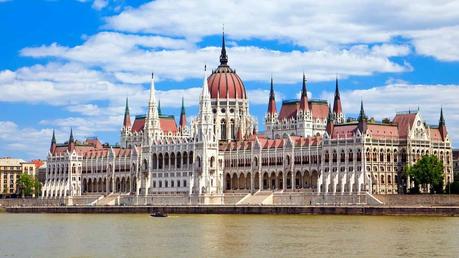 budapest-parlament-building-1500x850__4_