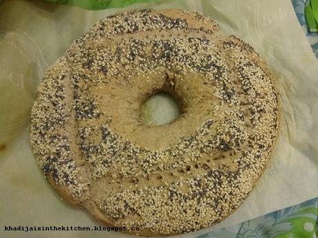 PAIN DE LA SEMAINE : PAIN À LA FARINE DE SEIGLE ET AUX GRAINES DE SÉSAME ET DE PAVOT / BREAD OF THE WEEK : RYE BREAD WITH SESAME AND POPPY SEEDS / PAN DE LA SEMANA : PAN DE CENTENO CON SEMILLAS DE SÉSAMO Y DE AMAPOLA / خبز الاسبوع خبز دقيق الشيلم و بذ... PAIN DE LA SEMAINE : PAIN À LA FARINE DE SEIGLE ET AUX GRAINES DE SÉSAME ET DE PAVOT / BREAD OF THE WEEK : RYE BREAD WITH SESAME AND POPPY SEEDS / PAN DE LA SEMANA : PAN DE CENTENO CON SEMILLAS DE SÉSAMO Y DE AMAPOLA / خبز الاسبوع خبز دقيق الشيلم و بذ...