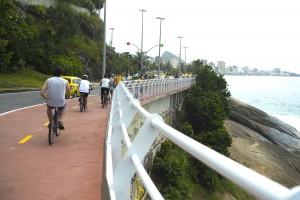 A quelques mois des JO, la nouvelle piste cyclable de Rio s’effondre