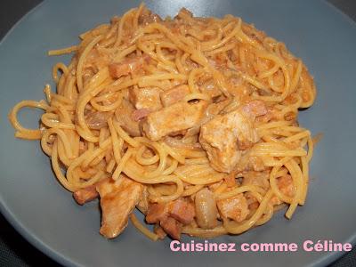 Spaghettis poulet, lardons sauce tomate